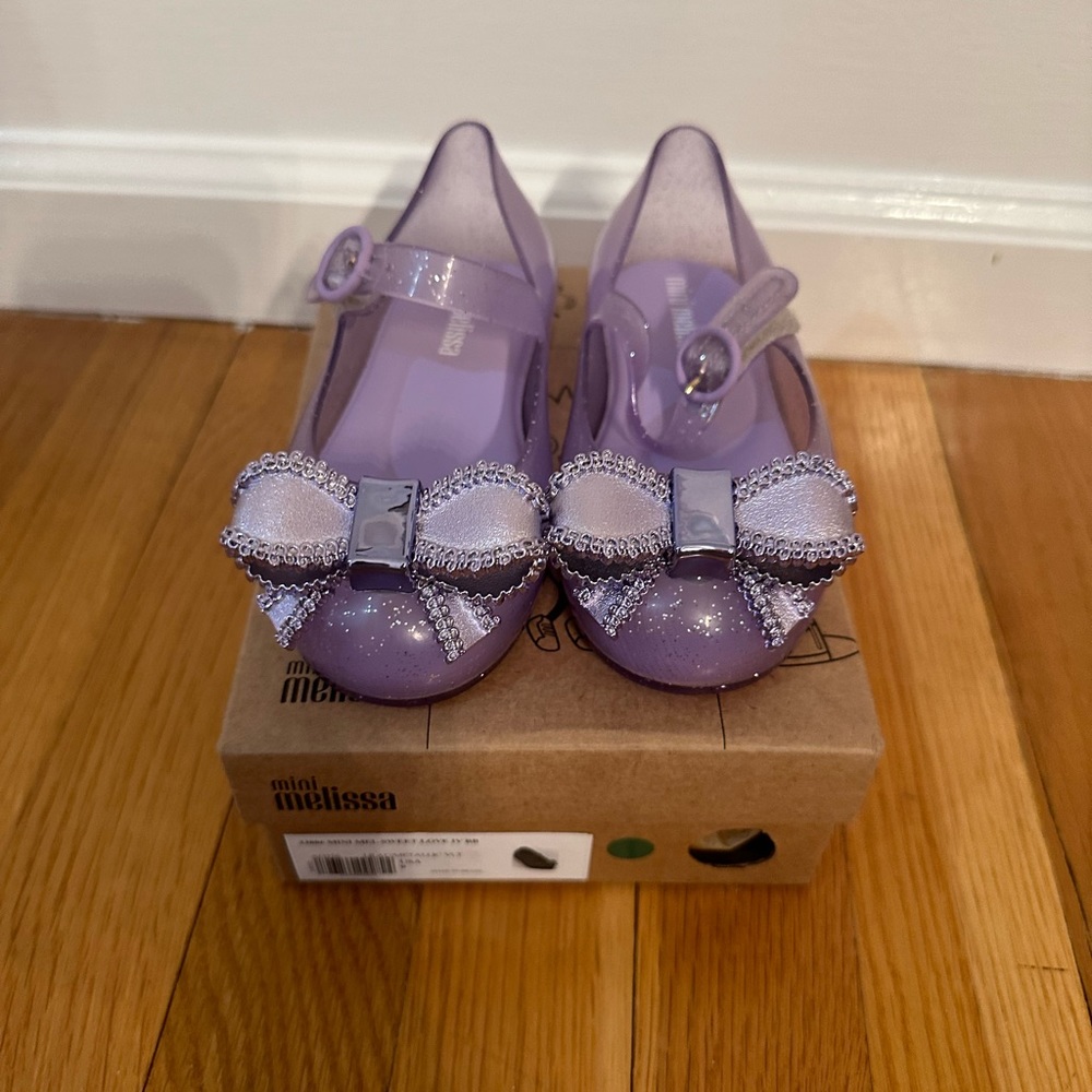Mini Melissa sweet love lilac size 9.